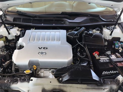 Used 2011 Toyota Avalon Limited FWD image 44
