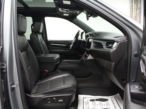 Used 2023 GMC Yukon Denali image 17