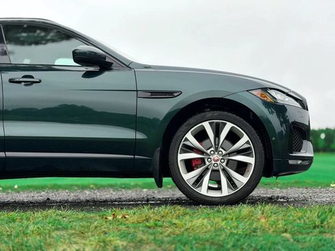 Used 2017 Jaguar F-PACE S AWD/4WD image 19