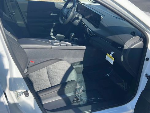 New 2026 Nissan Sentra SV w/ SV Convenience Package FWD image 12