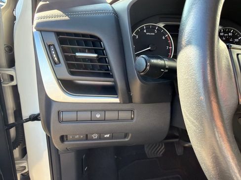 Used 2023 Nissan Rogue SV w/ SV Premium B Package AWD/4WD image 27