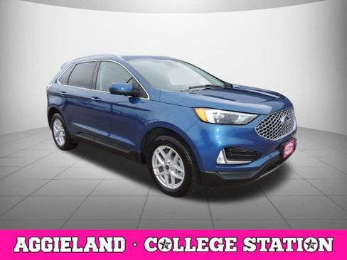 Used 2024 Ford Edge SEL w/ Convenience Package image 3