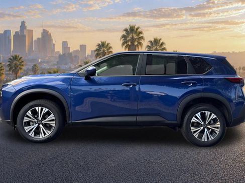 Used 2023 Nissan Rogue SV AWD/4WD image 7
