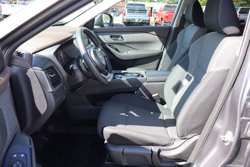 Used 2021 Nissan Rogue S AWD/4WD image 4
