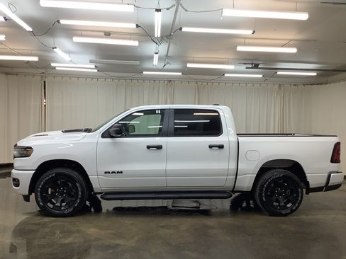 New 2026 RAM 1500 Express AWD/4WD image 9