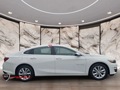 Used 2022 Chevrolet Malibu LT FWD image 4