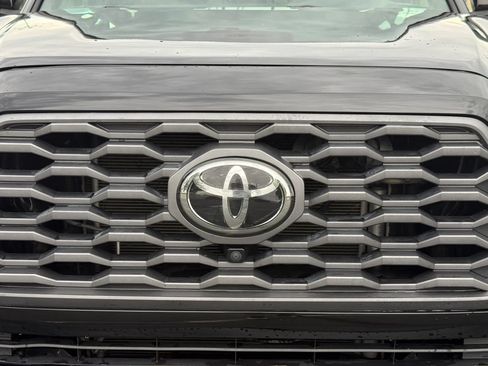 Used 2023 Toyota Tacoma TRD Off-Road w/ TRD Premium Off Road Package AWD/4WD image 13