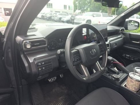 Used 2025 Toyota Tacoma TRD Sport AWD/4WD image 16