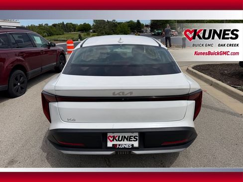 Used 2025 Kia K4 FWD image 8