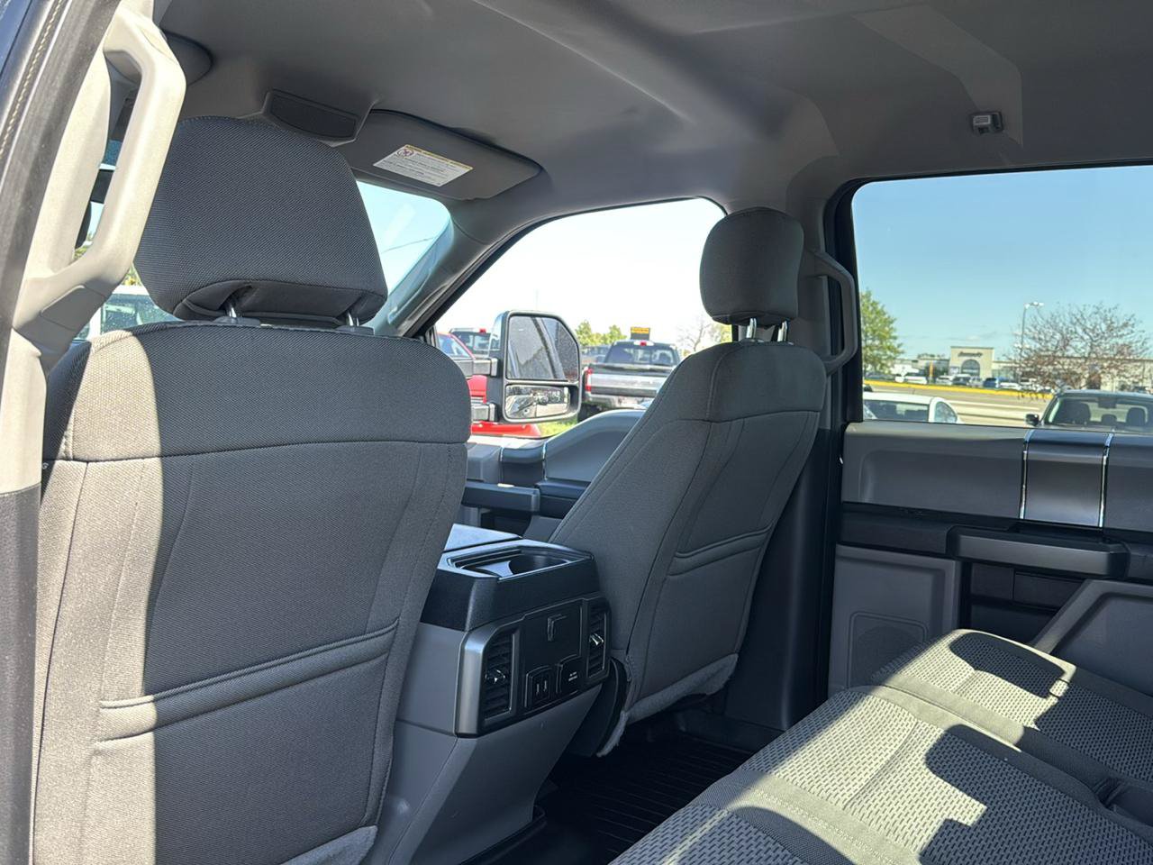 Used 2017 Ford F250 XLT w/ XLT Premium Package AWD/4WD image 23