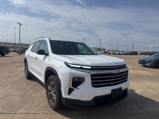 Used 2025 Chevrolet Traverse LT video 2