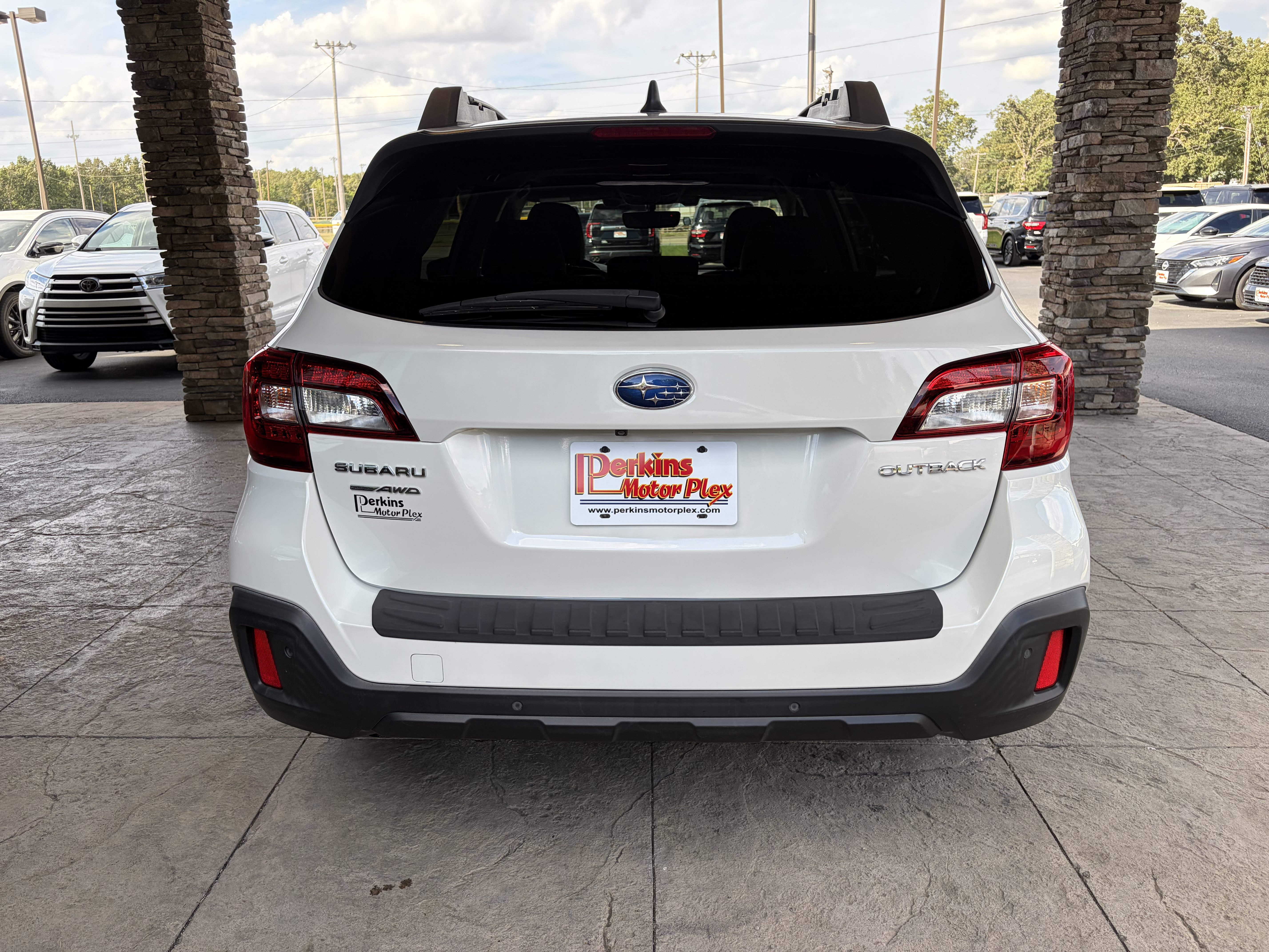 Used 2019 Subaru Outback 2.5i Limited AWD/4WD image 7