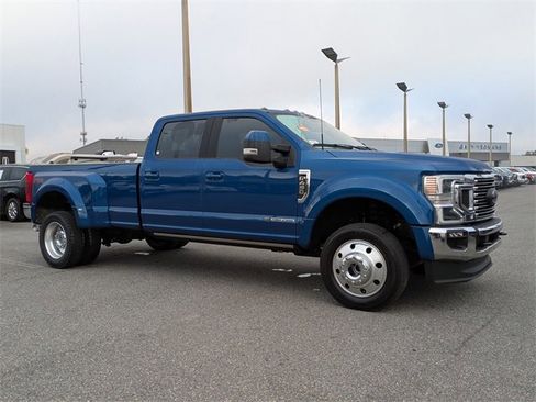 Certified 2022 Ford F450 Lariat w/ Lariat Ultimate Package image 2