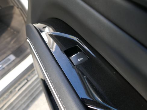 Certified 2021 Cadillac Escalade ESV Sport w/ Driver Assist Tech Package image 27