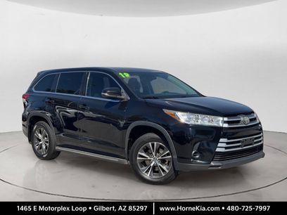 Used 2018 Toyota Highlander LE