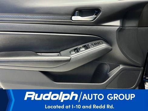 Used 2024 Nissan Altima 2.5 SV image 10