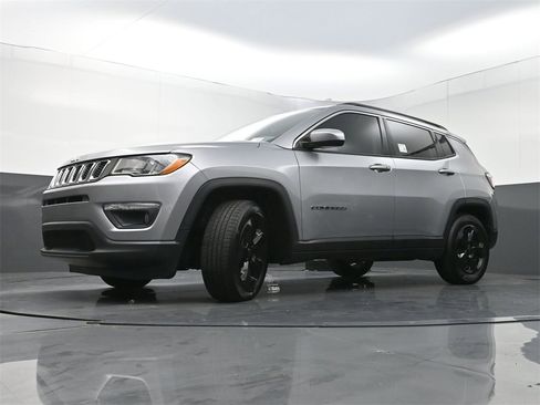 Used 2019 Jeep Compass Latitude w/ Popular Equipment Group image 26