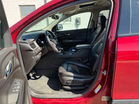Used 2019 GMC Acadia SLT AWD/4WD image 9