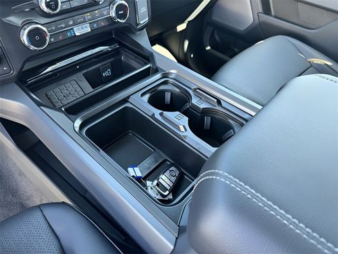 New 2026 Ford F250 Lariat w/ Lariat Premium Package image 39