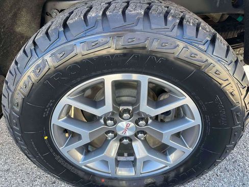 Used 2022 GMC Canyon AT4 w/ Trailering Package image 32