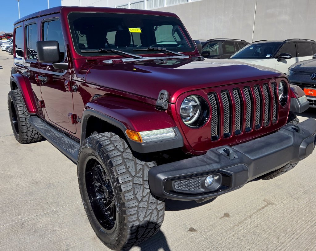 Used 2021 Jeep Wrangler Unlimited Sahara AWD/4WD image 2