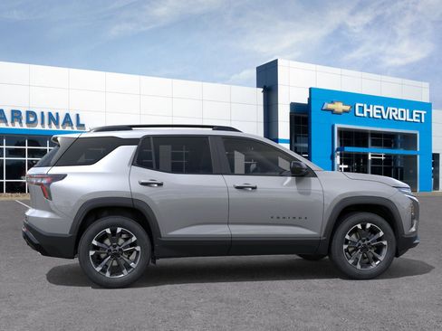 New 2026 Chevrolet Equinox RS w/ LPO, Floor Liner Package image 5