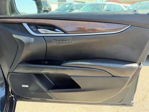 Used 2015 Cadillac XTS Luxury image 20