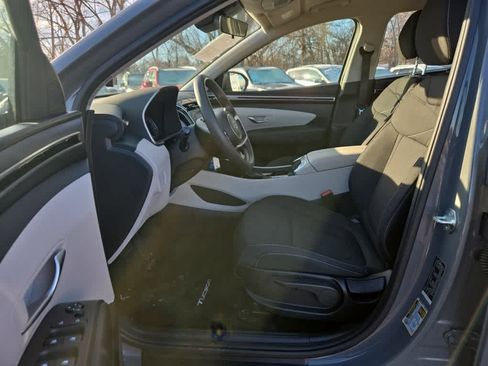 Certified 2024 Hyundai Tucson SE image 11