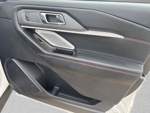 Used 2025 Ford Explorer ST w/ Sun And Sound Package image 27