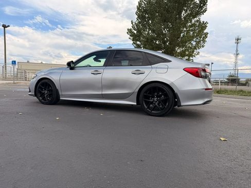 Used 2023 Honda Civic Sport image 8