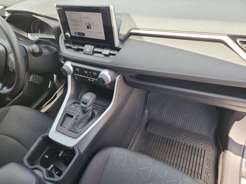 Used 2023 Toyota RAV4 XLE w/ Convenience Package FWD image 10