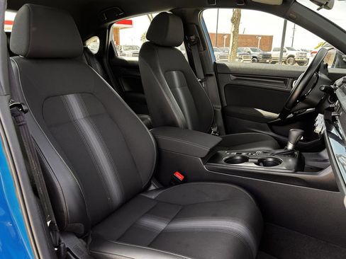 Used 2025 Honda Civic Sport image 29