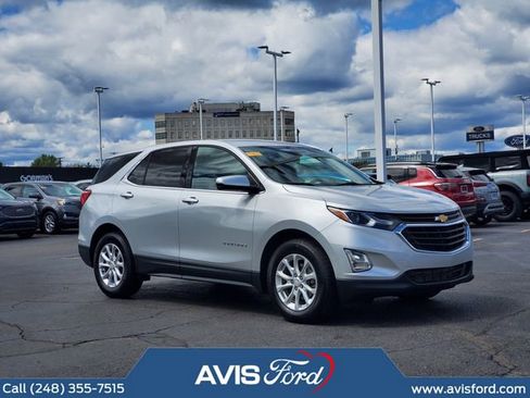 Used 2019 Chevrolet Equinox LT FWD image 2