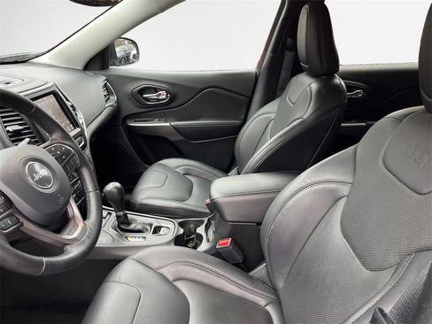 Used 2021 Jeep Cherokee Latitude Lux w/ Comfort/Convenience Group image 12