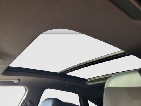 Used 2022 Audi SQ5 Premium Plus w/ Premium Plus Package image 32