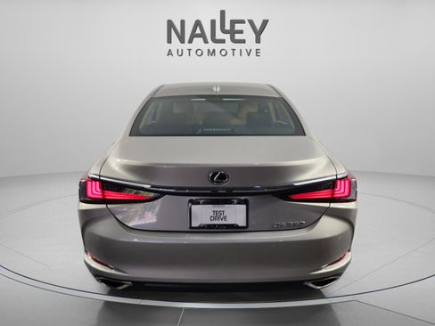 New 2025 Lexus ES 350 w/ Premium Package image 4