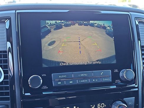 Used 2024 Nissan Titan SV image 23