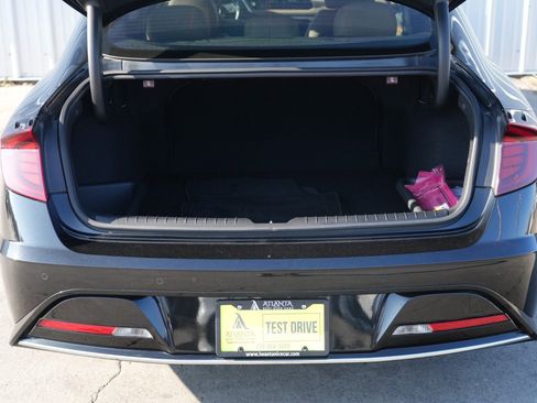 Used 2022 Hyundai Sonata Limited w/ Cargo Package image 9