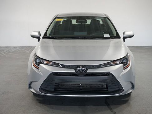 Certified 2023 Toyota Corolla LE image 2