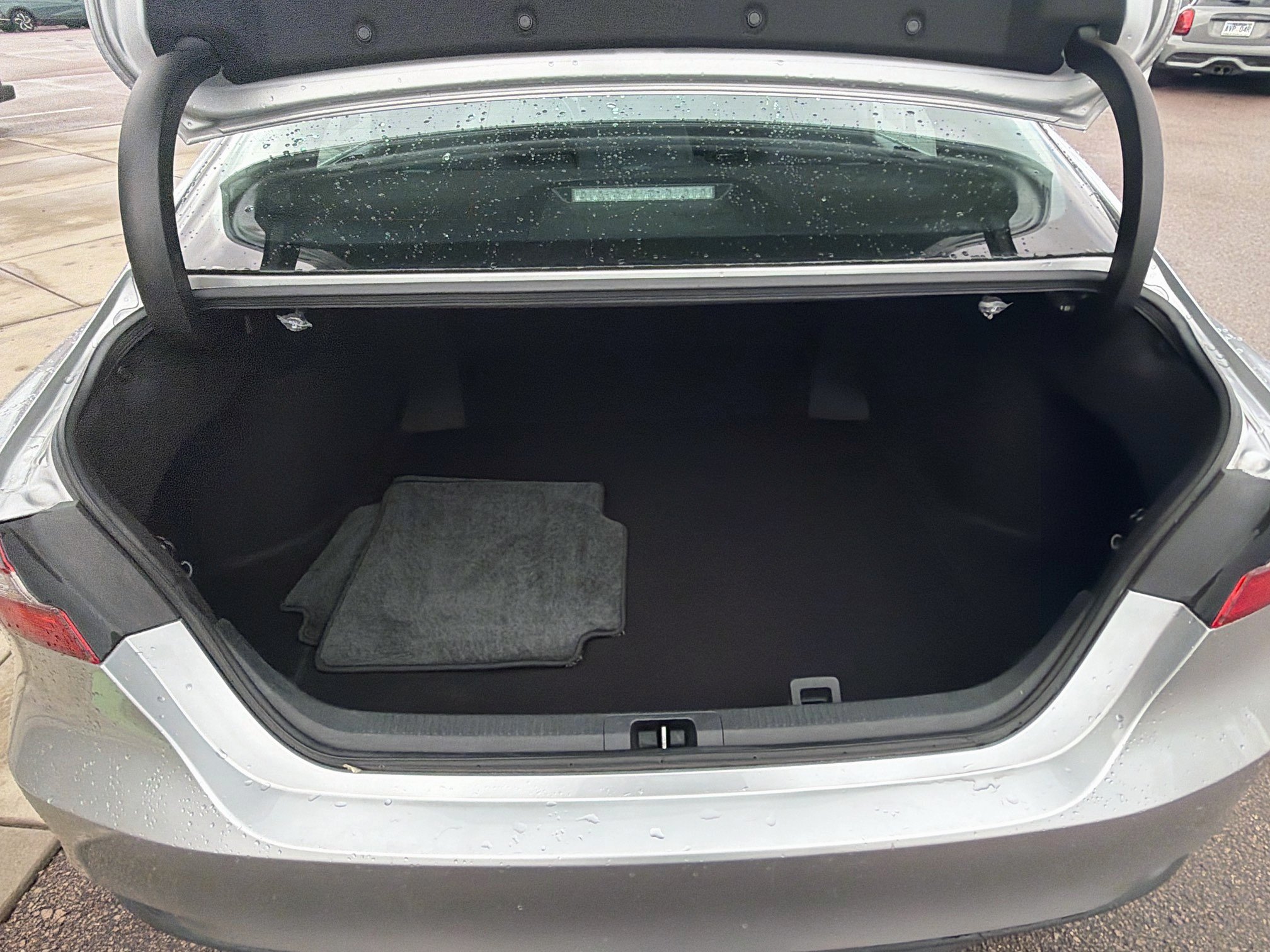 Used 2021 Toyota Camry LE FWD image 28