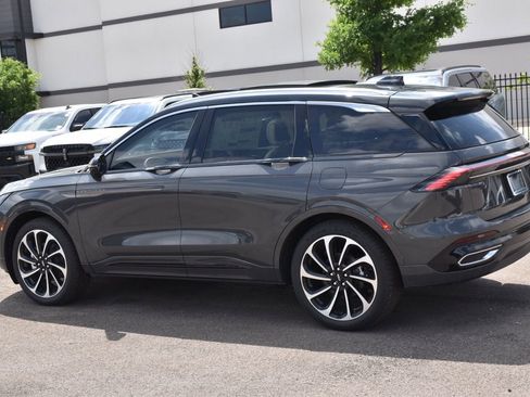 New 2026 Lincoln Nautilus Black Label AWD/4WD image 17