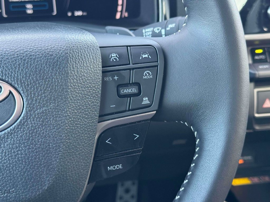 Used 2026 Toyota Camry SE FWD image 24