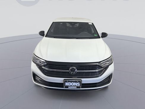Used 2023 Volkswagen Jetta Sport image 11