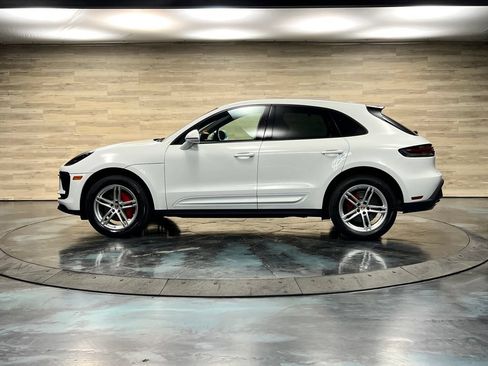 Used 2023 Porsche Macan AWD/4WD image 26
