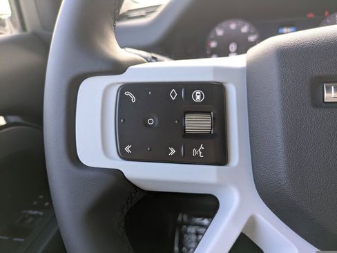 New 2026 Land Rover Defender 110 X-Dynamic SE image 27