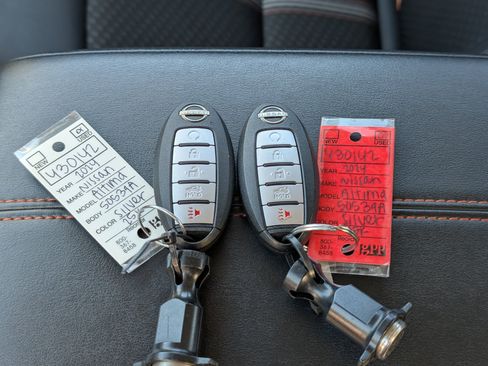 Used 2024 Nissan Altima 2.5 SR FWD image 34