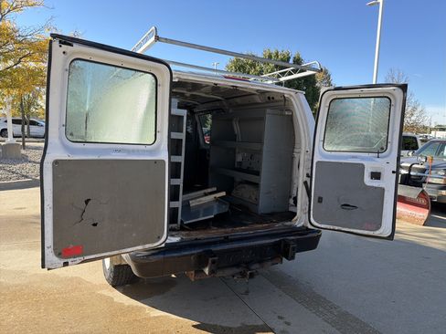 Used 2009 Ford E-250 and Econoline 250 image 8