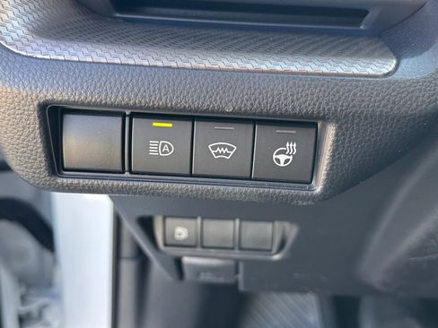 Used 2025 Toyota Prius XLE image 18