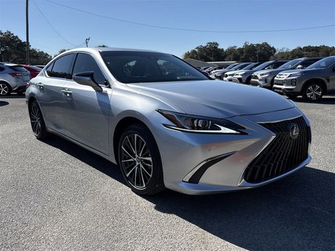 Used 2025 Lexus ES 350 w/ Premium Package image 7
