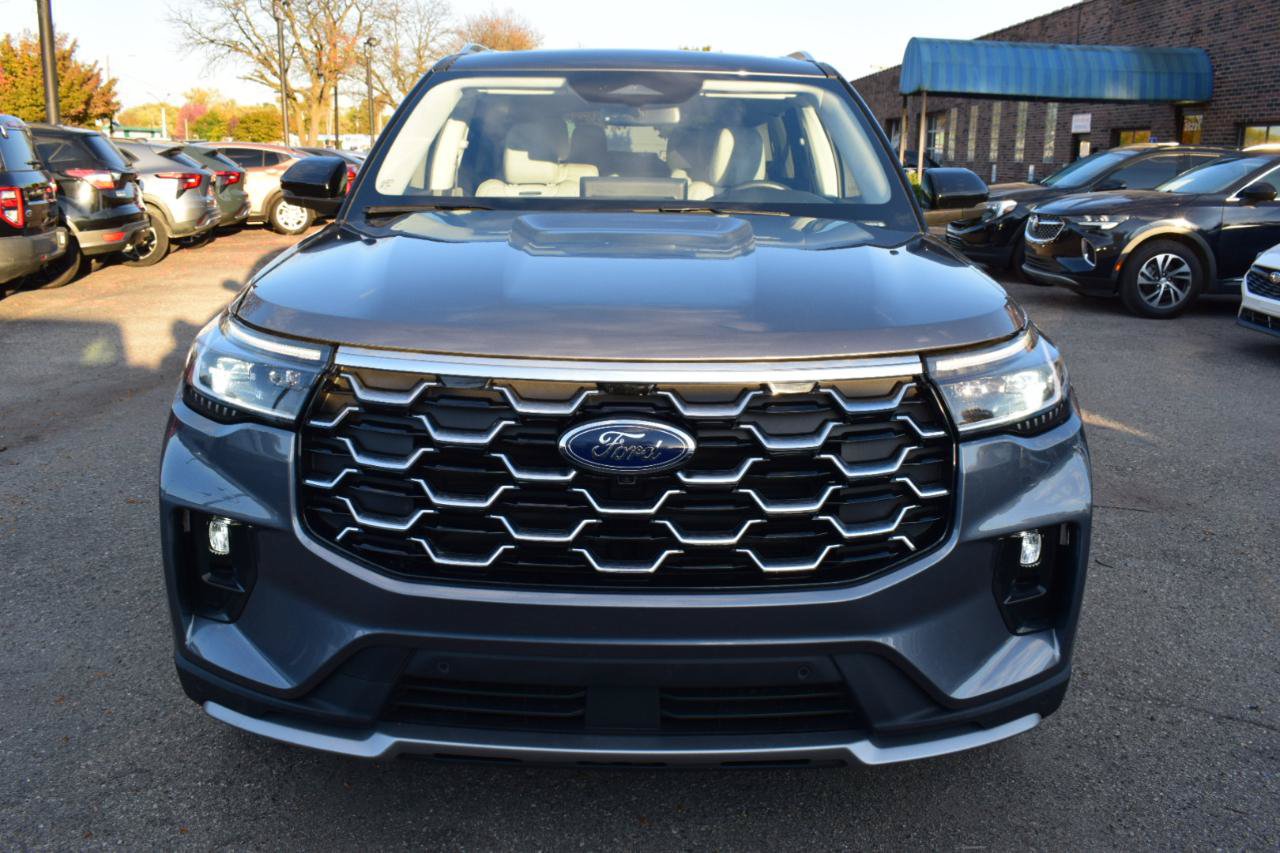 Used 2025 Ford Explorer Platinum w/ LUX Leather Package AWD/4WD image 5